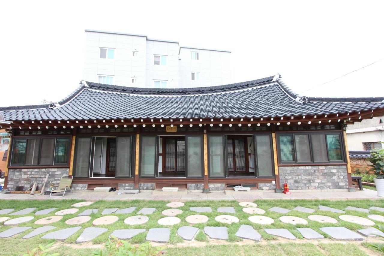 Dasomchae Hanok Stay Кванджу Экстерьер фото